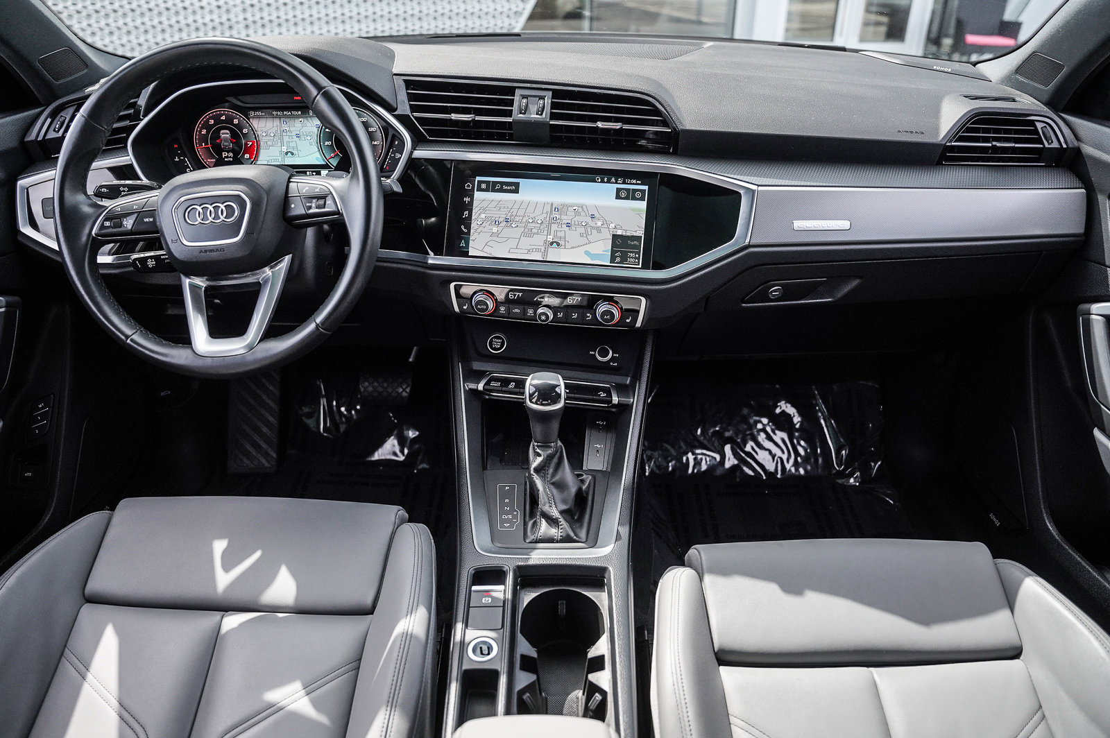 2024 Audi Q3 S line Premium Plus photo 2