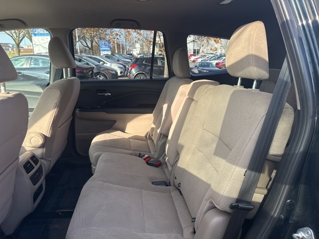 2018 Honda Pilot EX photo 2