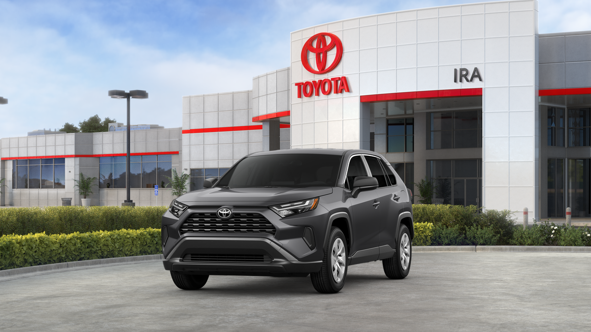 2025 Toyota RAV4 LE's photo