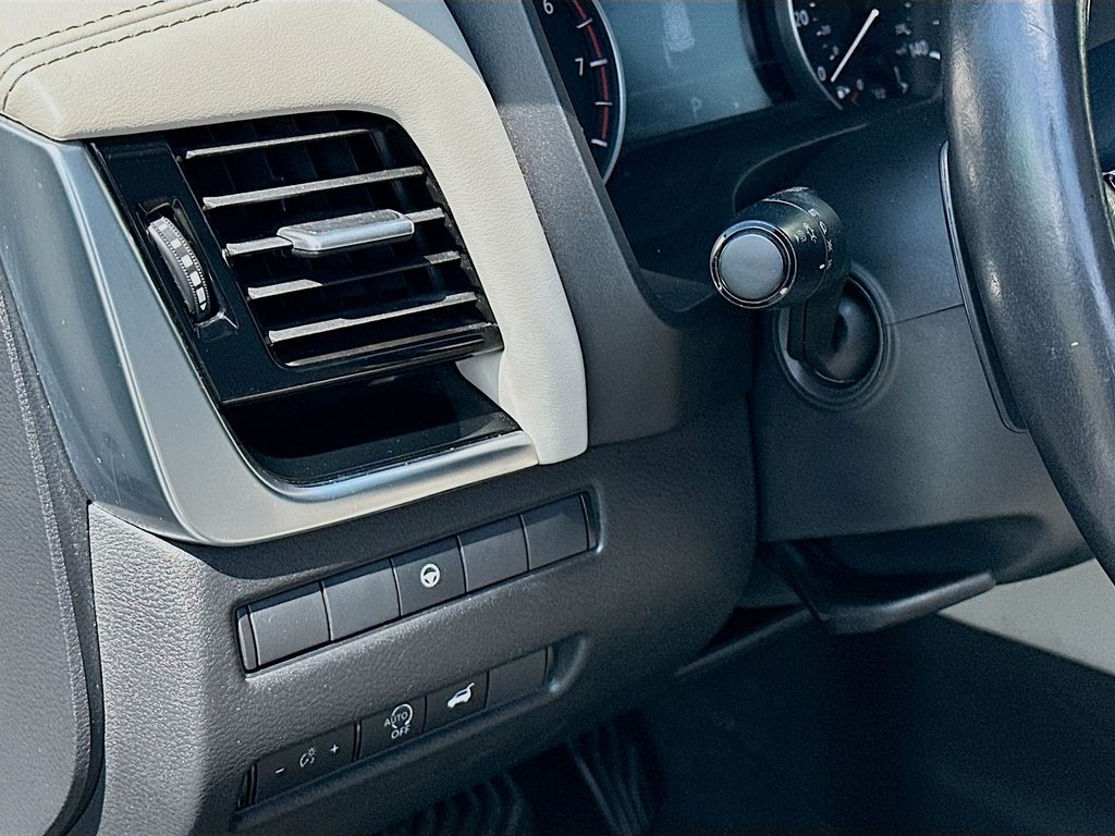 2023 Nissan Rogue SL photo 11