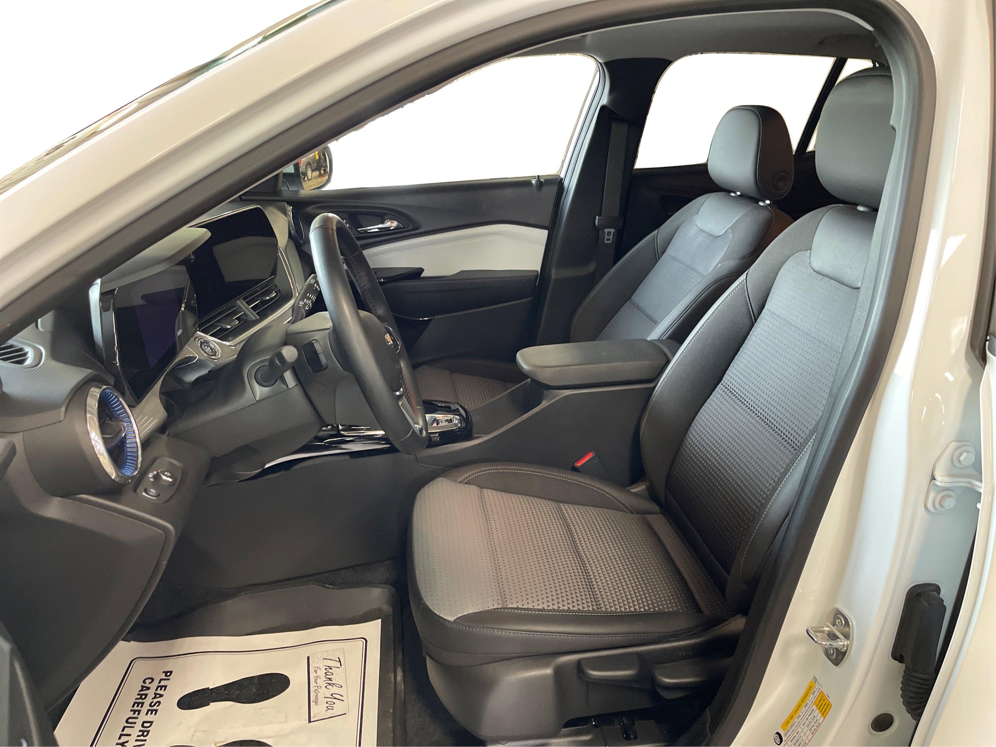 2024 Chevrolet Trax LT photo 20