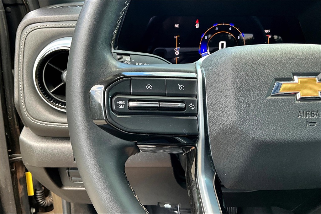 2023 Chevrolet Colorado LT photo 12