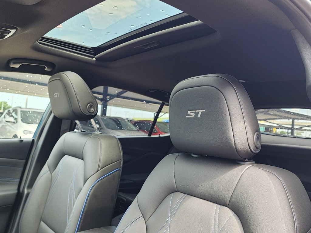 2025 Buick Envista ST photo 13