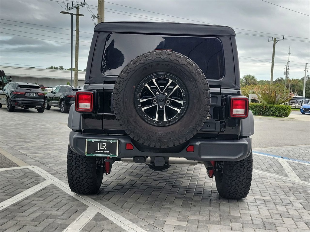 2025 Jeep Wrangler Willys photo 4