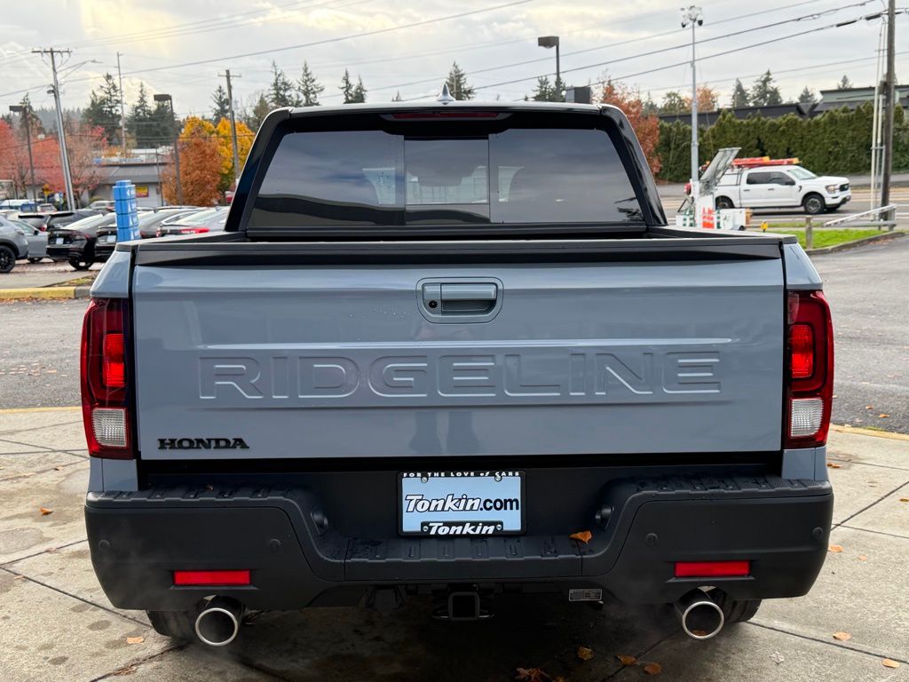 2026 Honda Ridgeline Black Edition photo 3