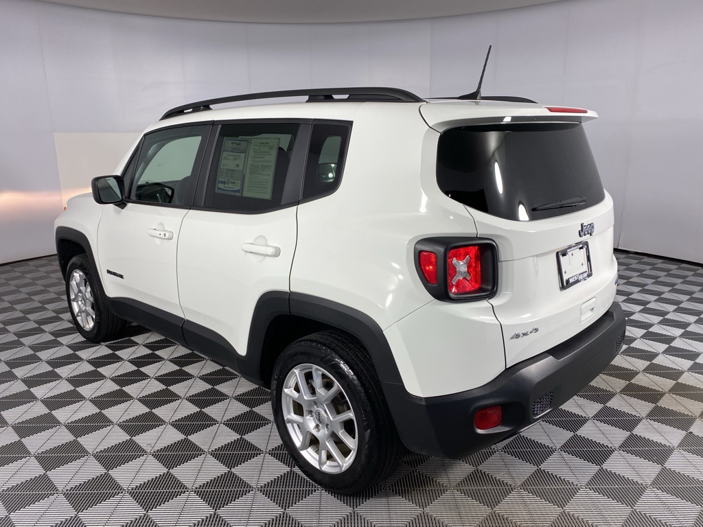 2022 Jeep Renegade Latitude photo 3