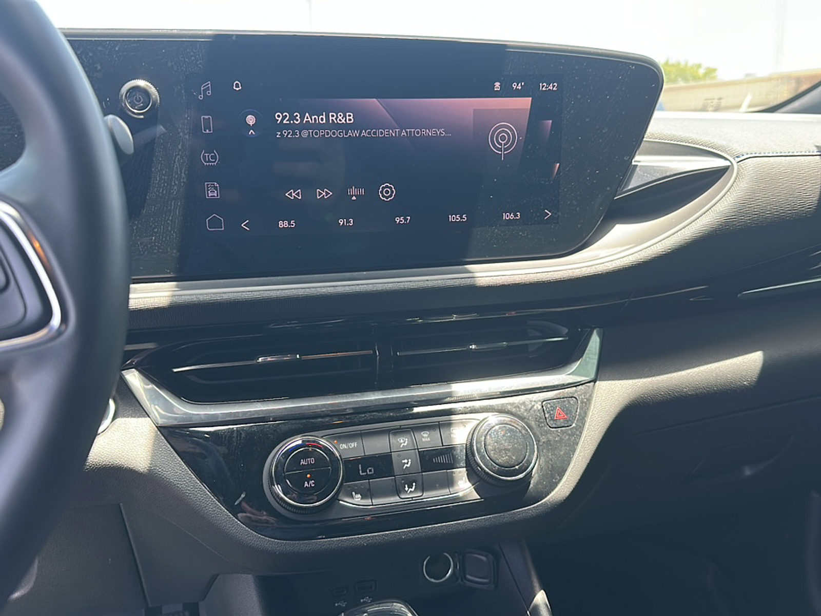 2024 Buick Envista Sport Touring photo 15