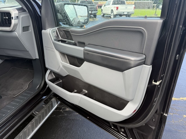 2023 Ford F-150 XLT photo 16