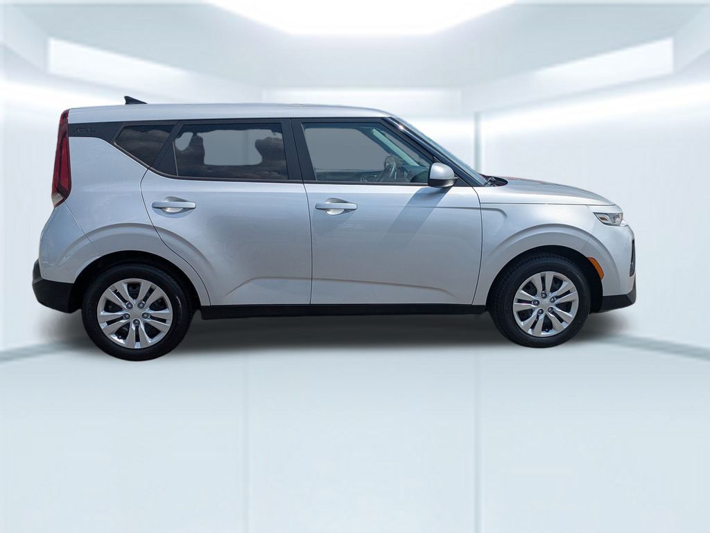 2020 Kia Soul LX S X-Line photo 3