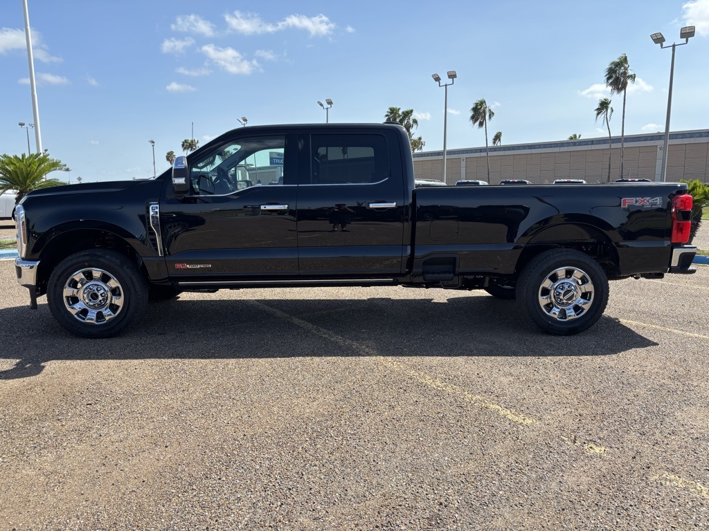 2025 Ford F-350 Lariat photo 4