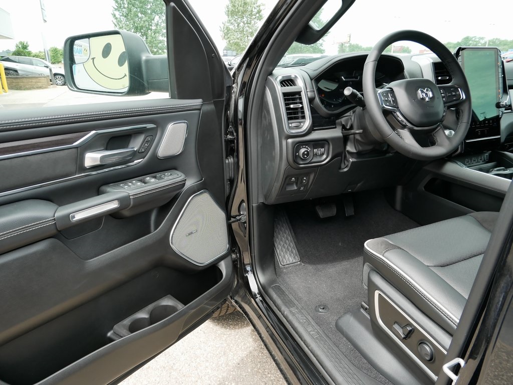 2025 Ram 1500 Laramie photo 7