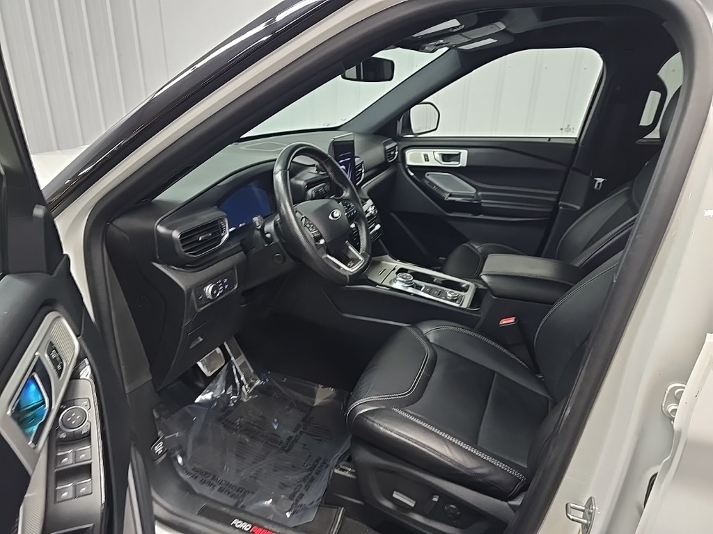 2021 Ford Explorer ST photo 30