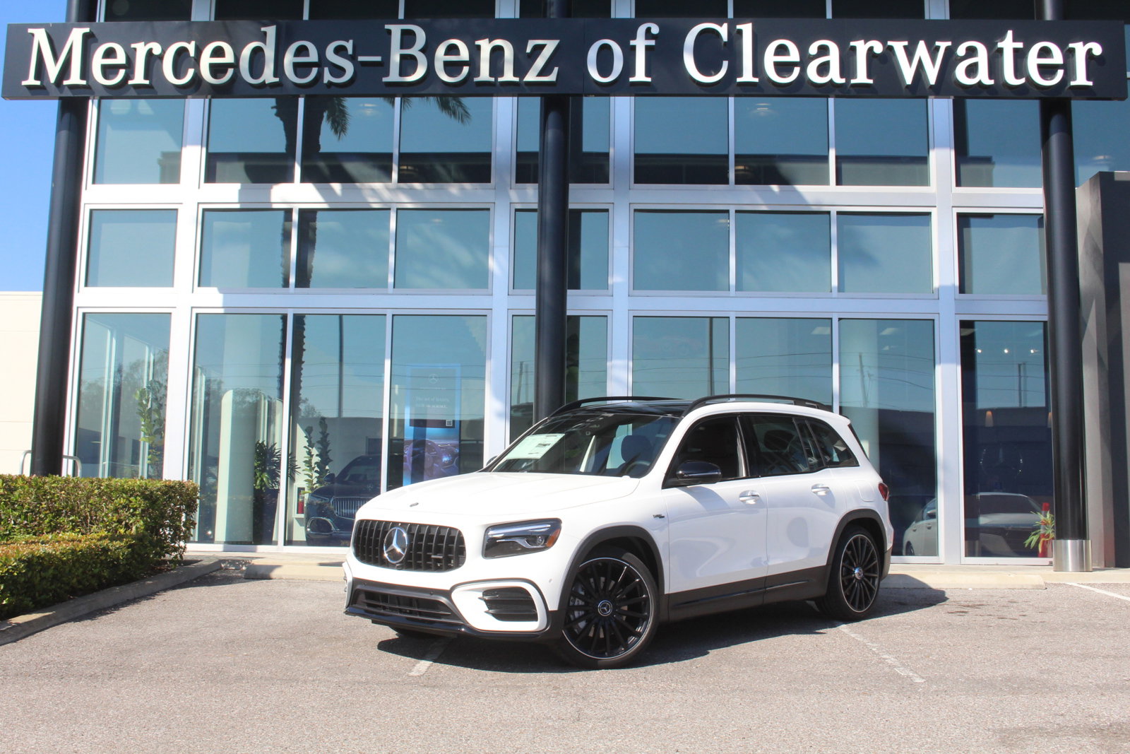 2025 Mercedes-Benz GLB GLB35 AMG's photo