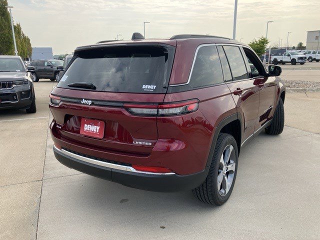 2025 Jeep Grand Cherokee Limited photo 4