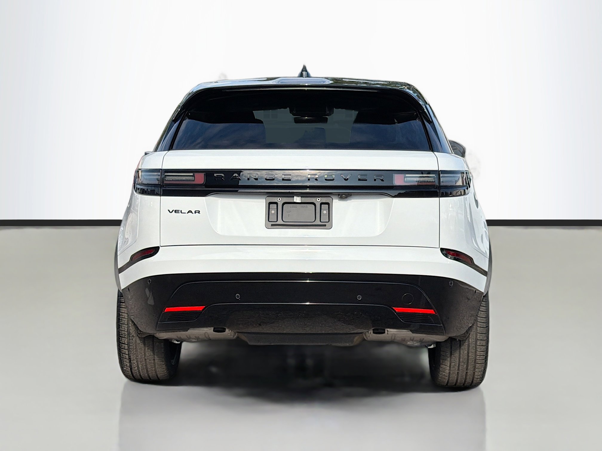 2026 Land Rover Range Rover SE photo 4