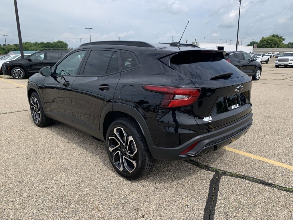 2025 Chevrolet Trax photo 5