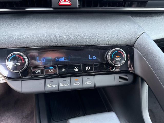 2025 Hyundai Elantra SEL Sport photo 24