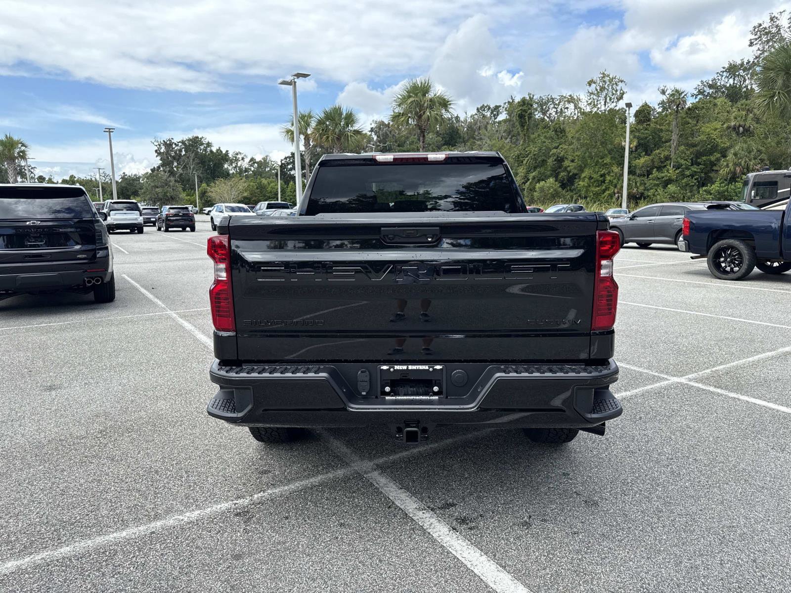 2026 Chevrolet Silverado 1500 Custom photo 3