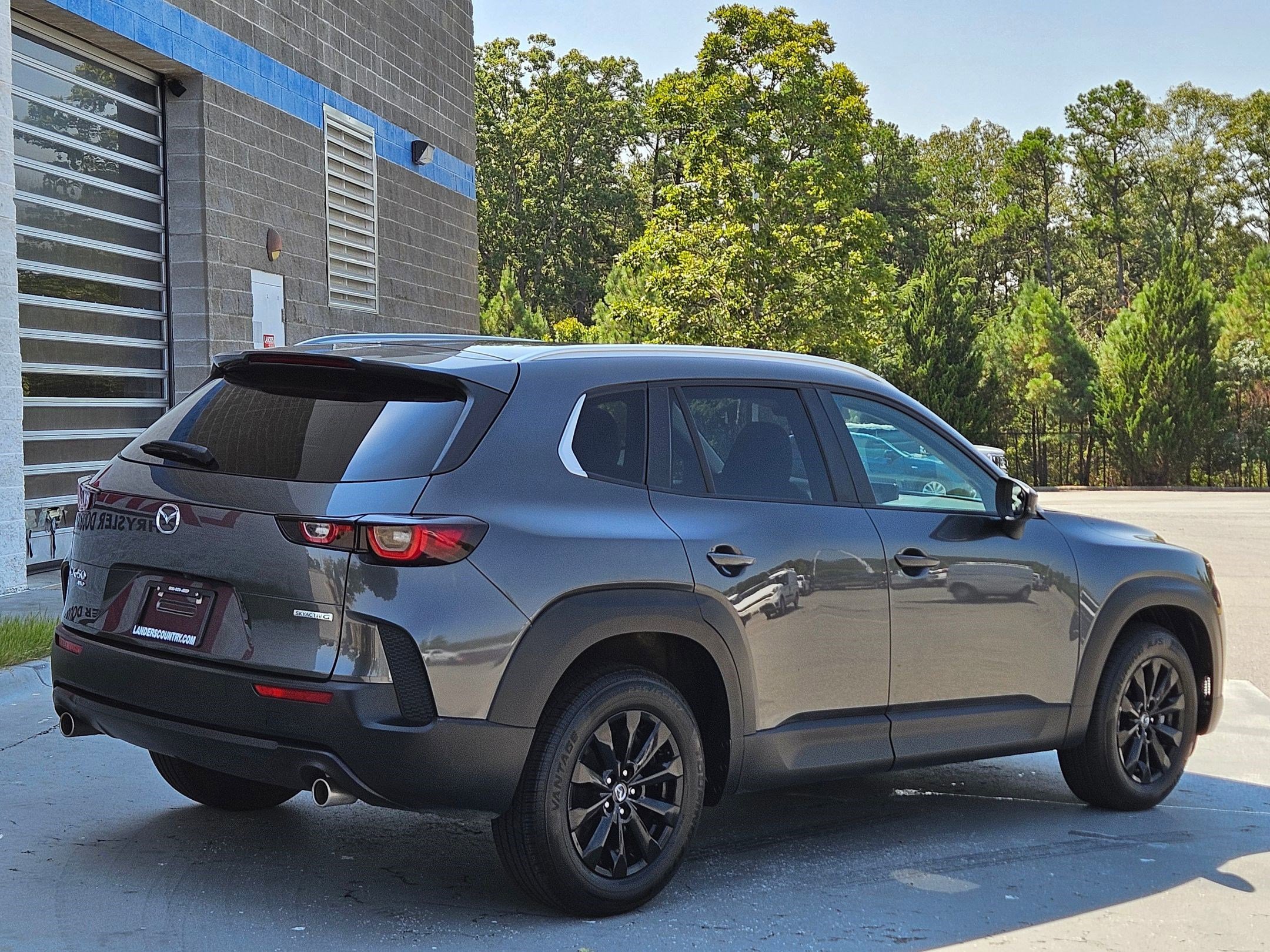 2024 Mazda CX-50 2.5 S Preferred photo 4