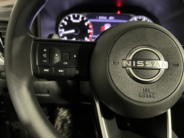 2022 Nissan Rogue SV photo 16