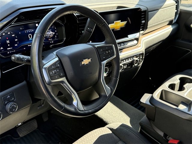 2022 Chevrolet Silverado 1500 LT photo 15