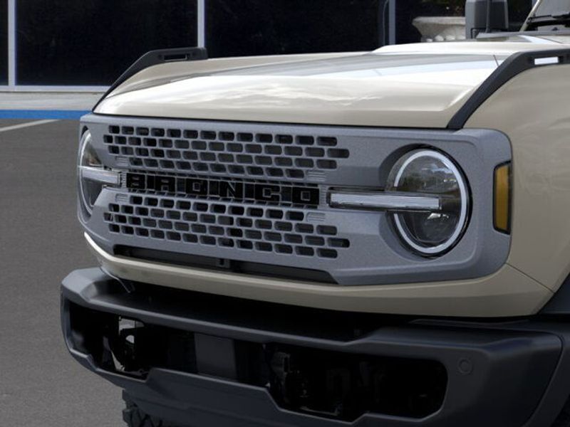 2025 Ford Bronco Badlands photo 18
