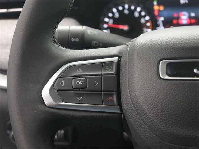 2024 Jeep Compass Latitude photo 7
