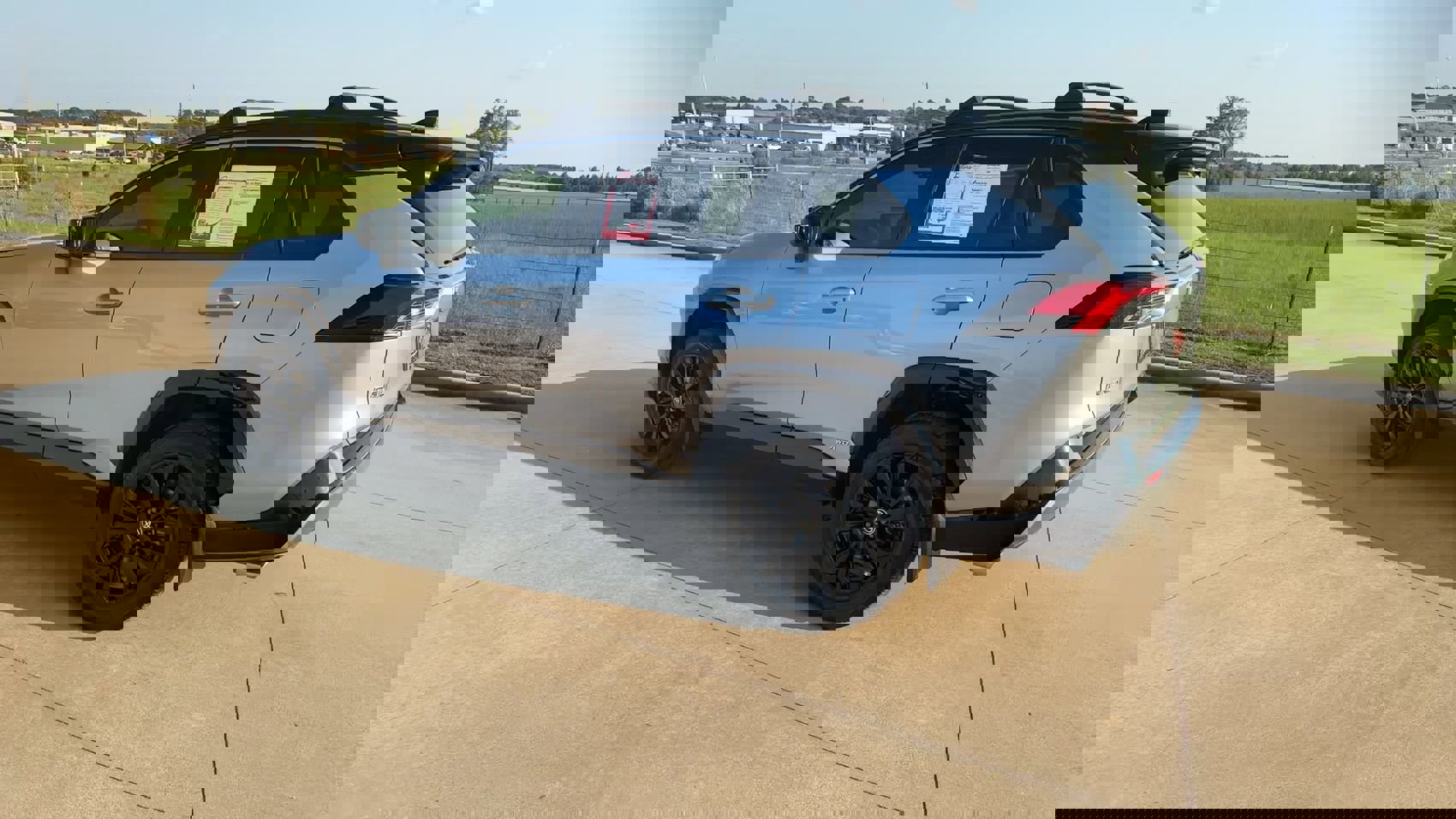 2023 Toyota RAV4 Hybrid XSE photo 5