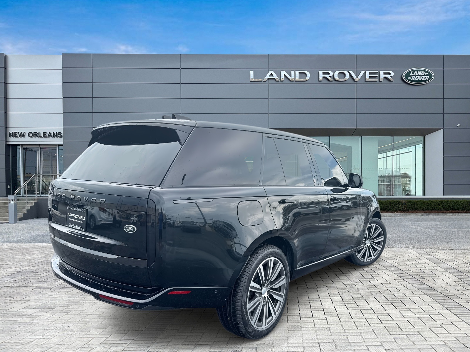 2023 Land Rover Range Rover SE photo 4