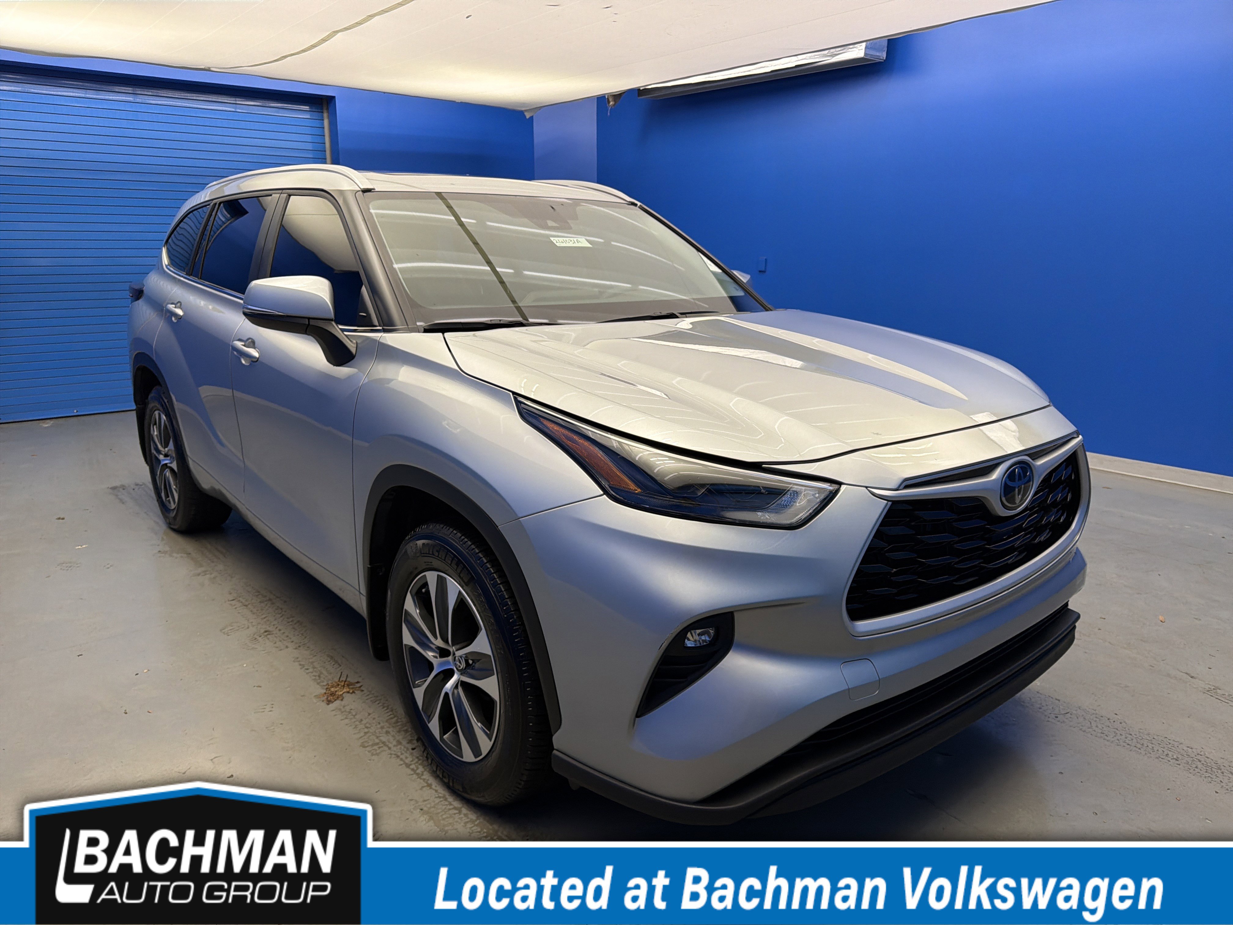 2024 Toyota Highlander XLE's photo