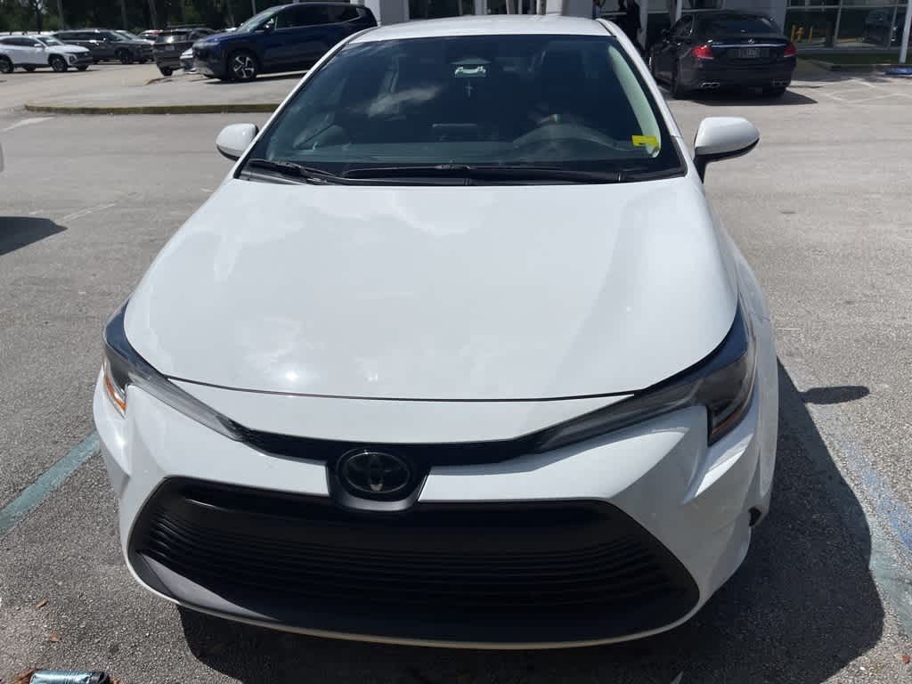 2023 Toyota Corolla LE photo 2
