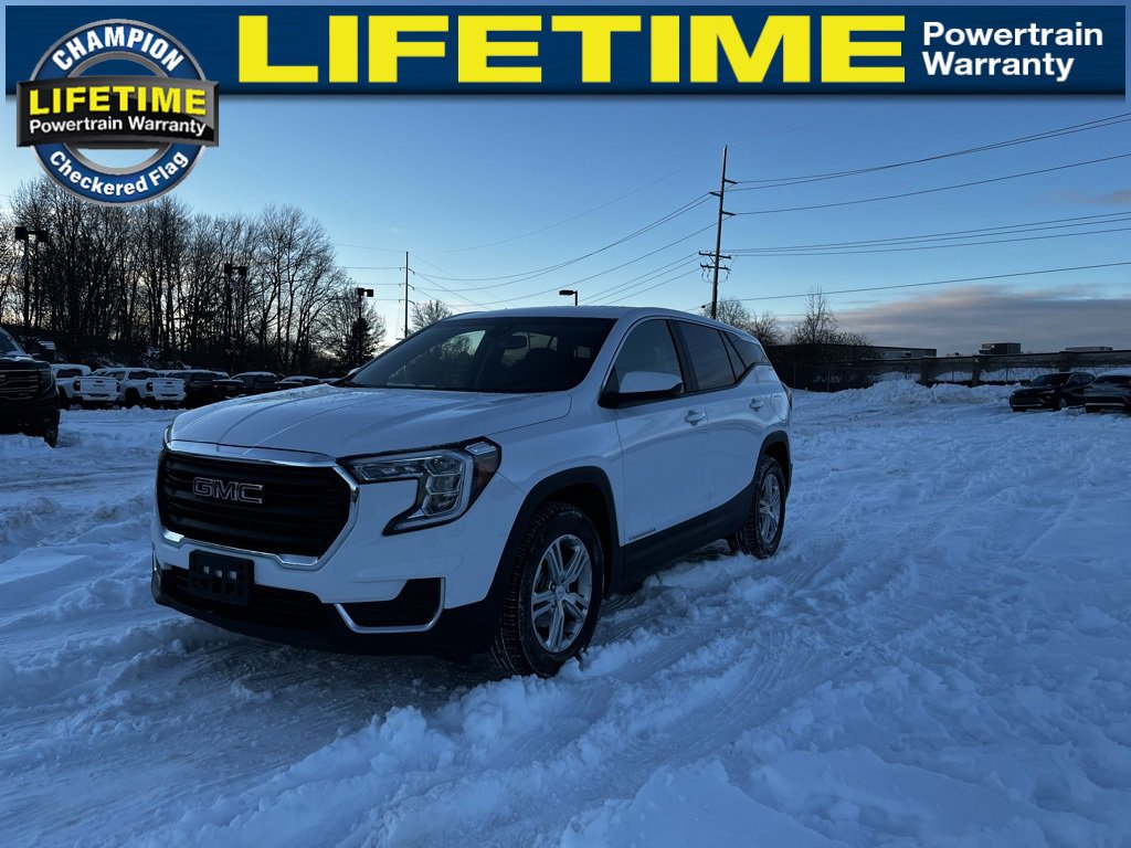 2024 GMC Terrain SLE's photo