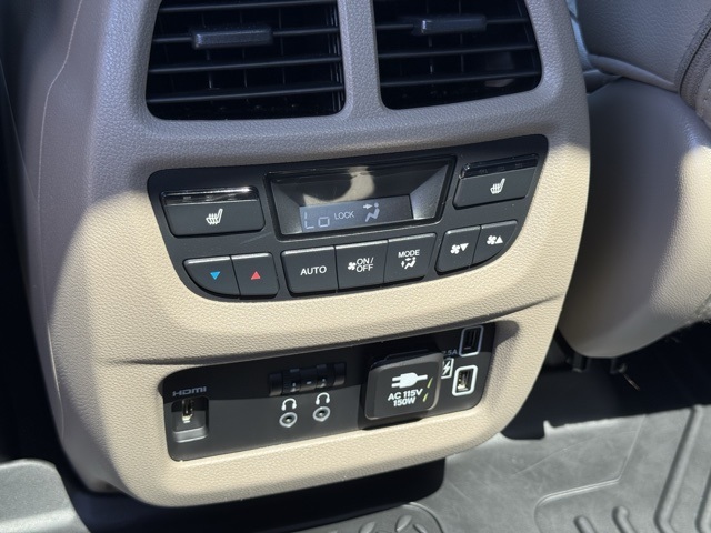 2019 Honda Pilot Elite photo 19