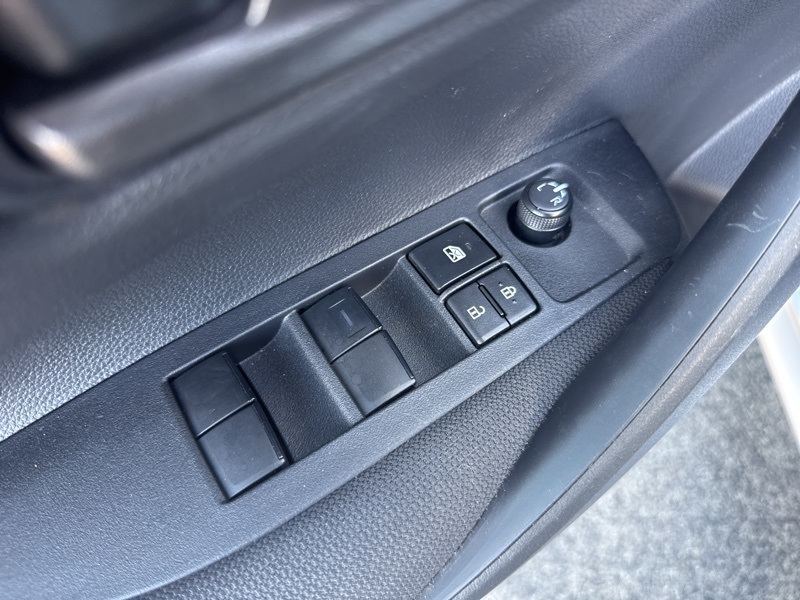 2025 Toyota Corolla LE photo 15