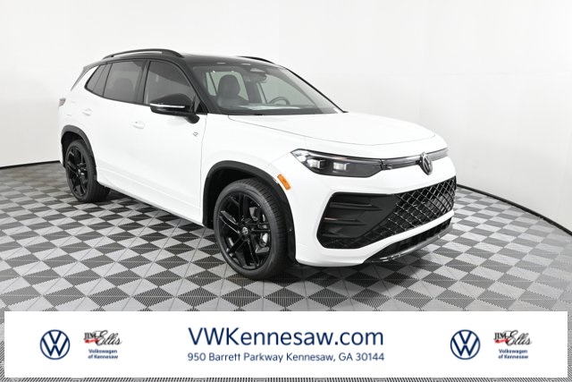 2026 Volkswagen Tiguan SE R-LINE BLACK's photo