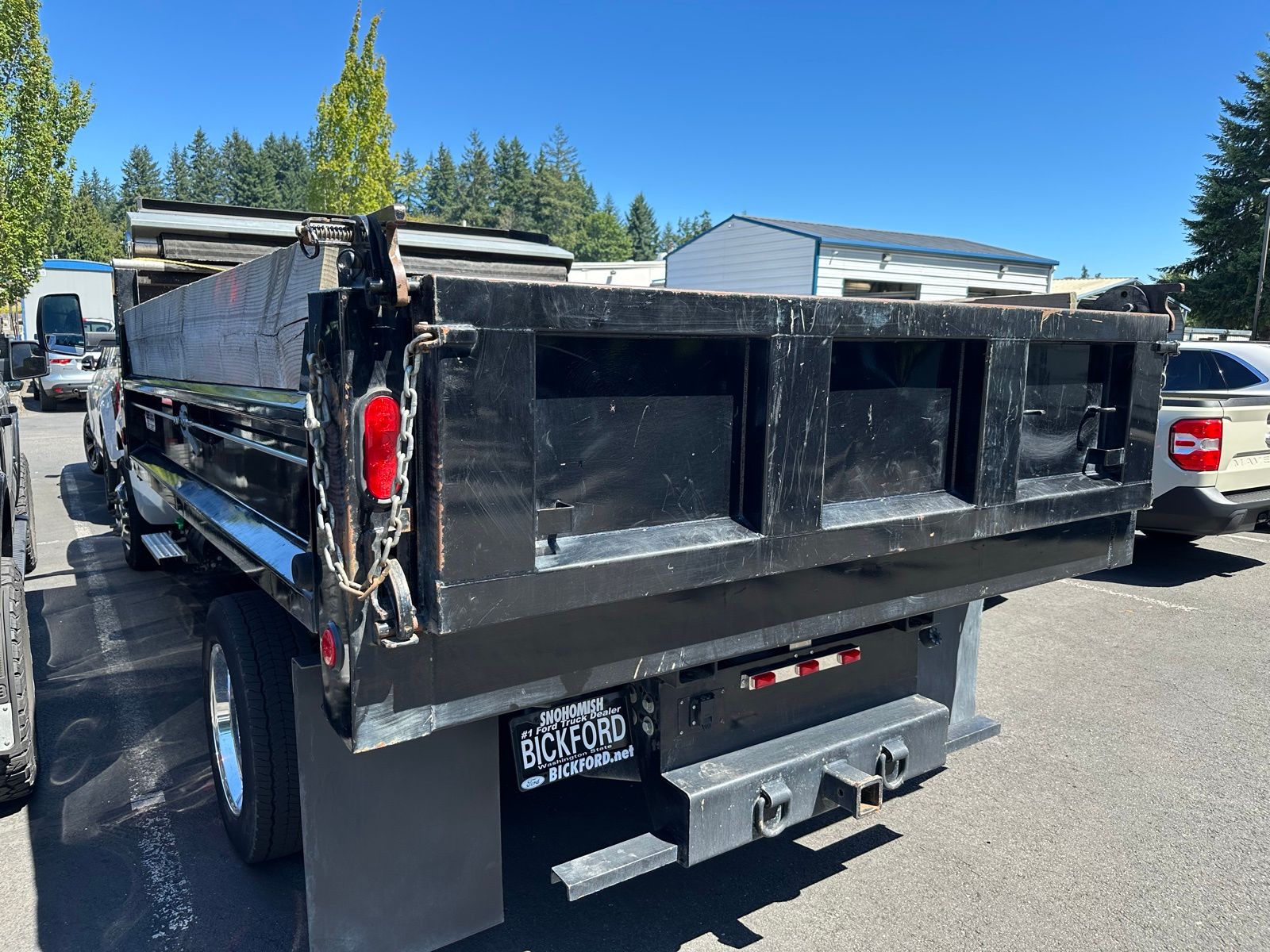 2022 Chevrolet Silverado 6500HD photo 2