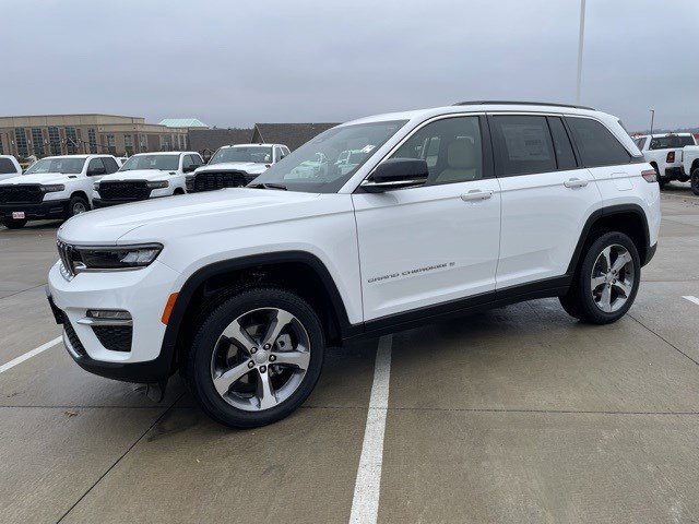 2025 Jeep Grand Cherokee Limited's photo