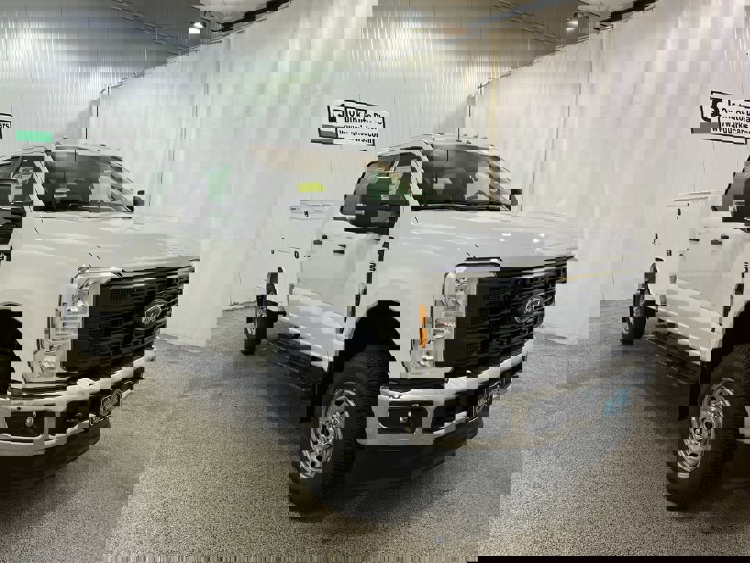 2025 Ford F-250 Super Duty XL's photo