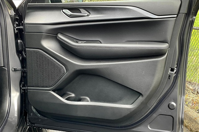 2025 Jeep Grand Cherokee Altitude photo 26