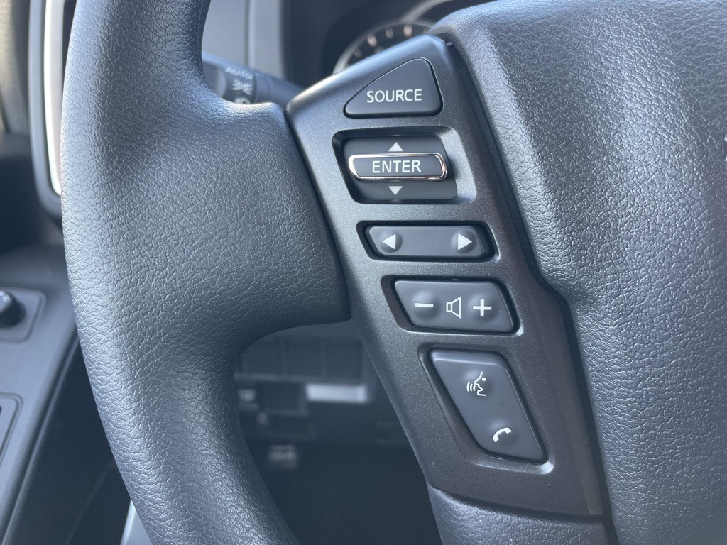 2025 Nissan Frontier SV photo 8