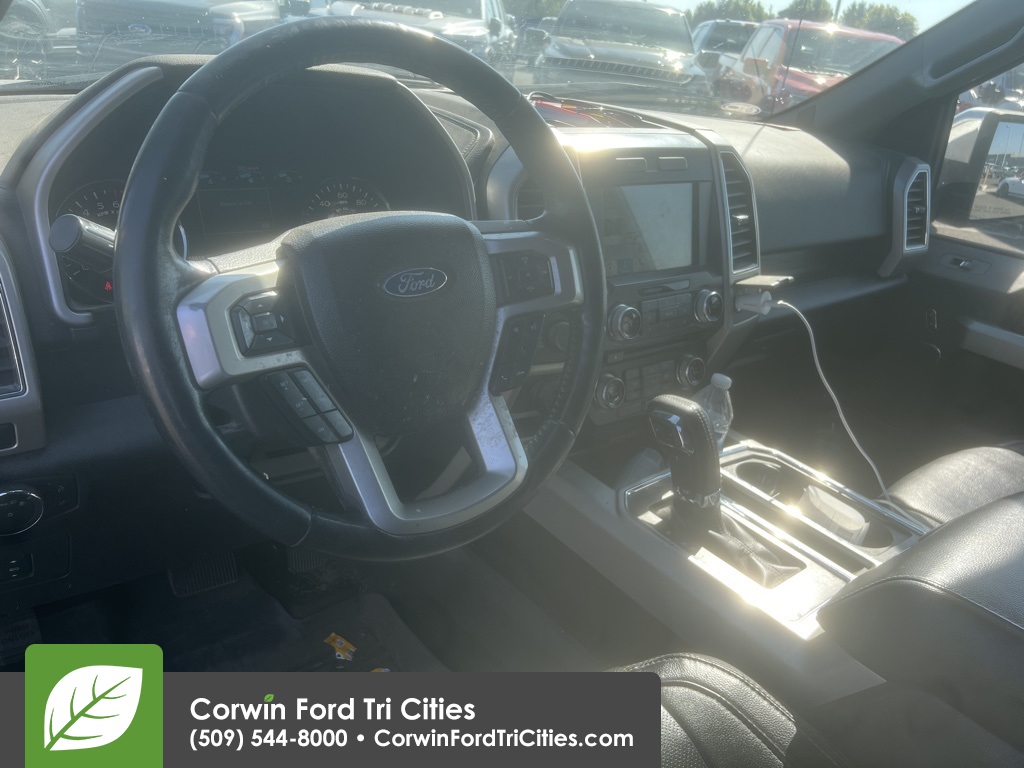 2017 Ford F-150 Lariat photo 2