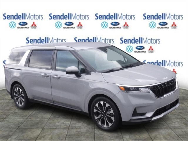 2024 Kia Carnival EX's photo