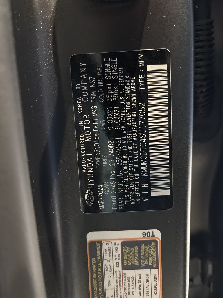 2025 Genesis GV70 Advanced 3.5T Sport Prestige photo 14