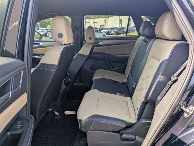 2025 Volkswagen Atlas Cross Sport SE photo 13