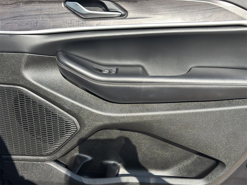 2023 Jeep Grand Cherokee Limited photo 9