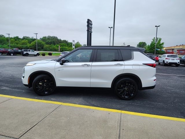 2025 Mitsubishi Outlander PHEV SEL photo 4