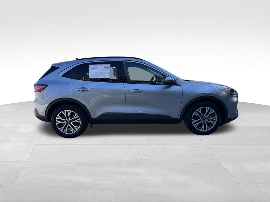 2022 Ford Escape Hybrid SEL photo 4