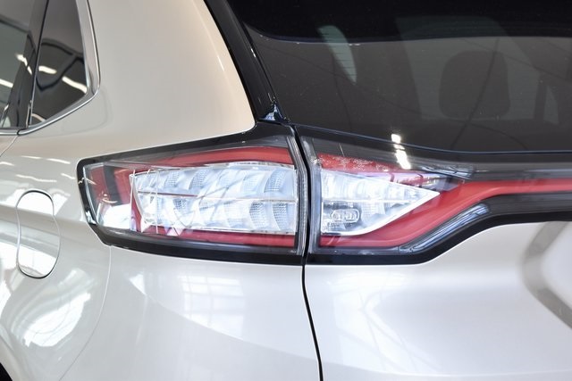 2018 Ford Edge SEL photo 6