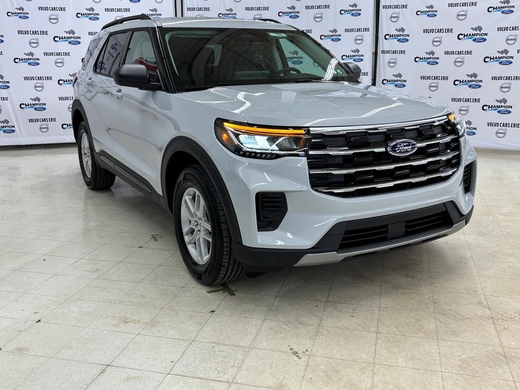 2026 Ford Explorer Active's photo