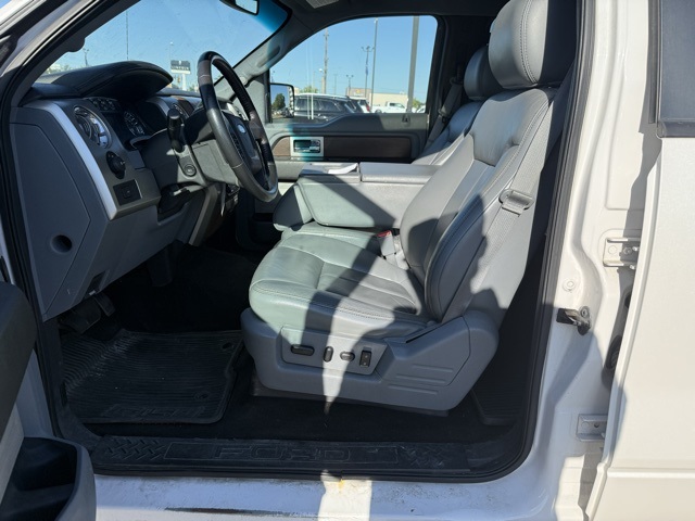 2013 Ford F-150 Lariat photo 11